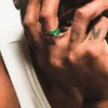 Anello con bandiera
