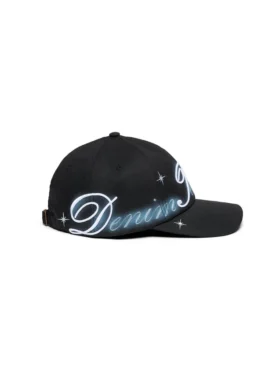 Cappellino con logo DT aerografato