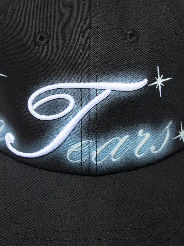 Cappellino con logo DT aerografato