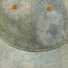 Cappellino in Denim grezzo con motivo "Cotton Wreath" monocromatico, lavaggio scuro