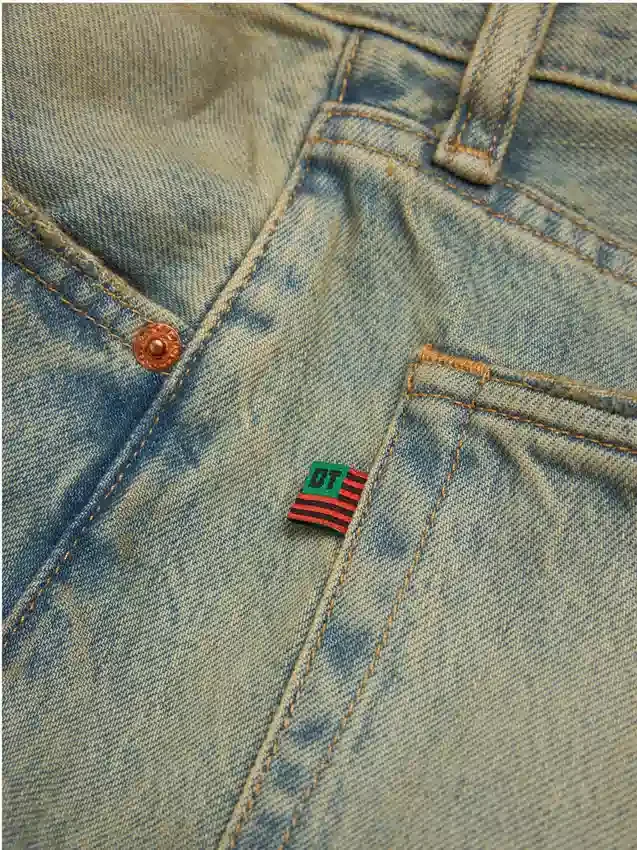 Pantaloncini in Denim con lavaggio sporco