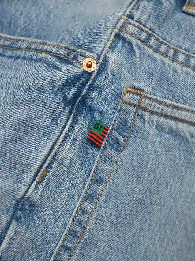 Pantaloni in Denim larghi, lavaggio chiaro